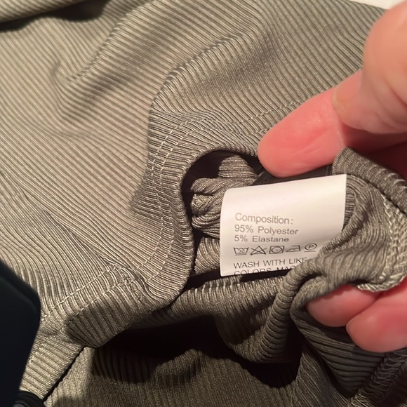 Shein sleveless top - Picture 5 of 5